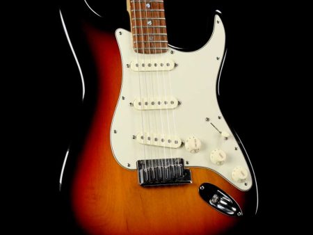 Fender American Deluxe Stratocaster 3-Tone Sunburst 2004 Fashion